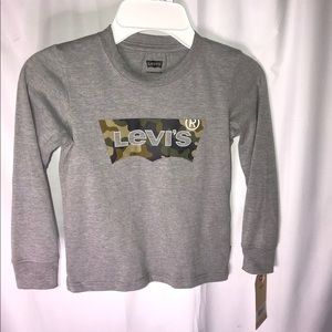 Levi’s long sleeve gray T-shirt with camo